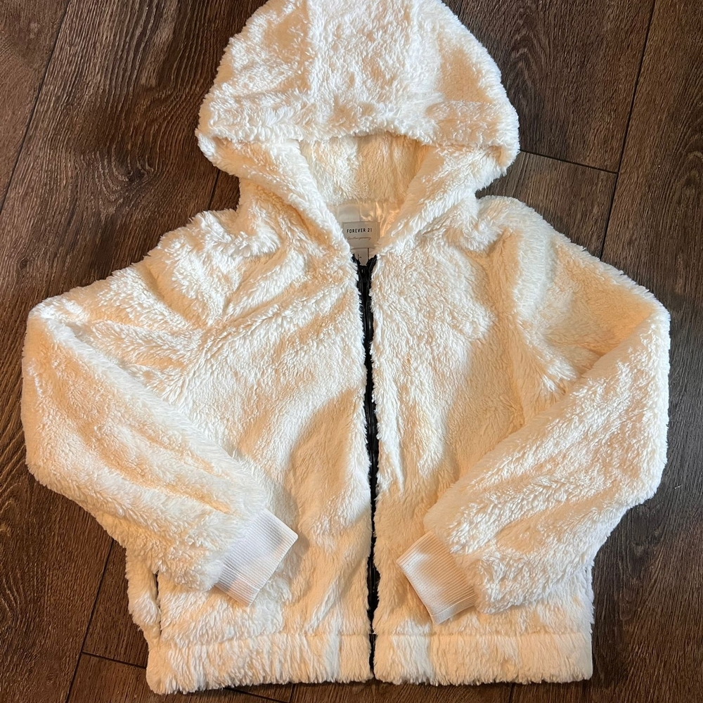 Forever 21 White Puffer Jacket with Cozy Hood